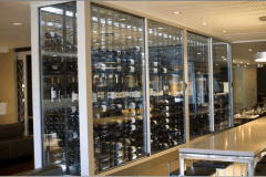 Shish-Wine-Bar-Glass-Display